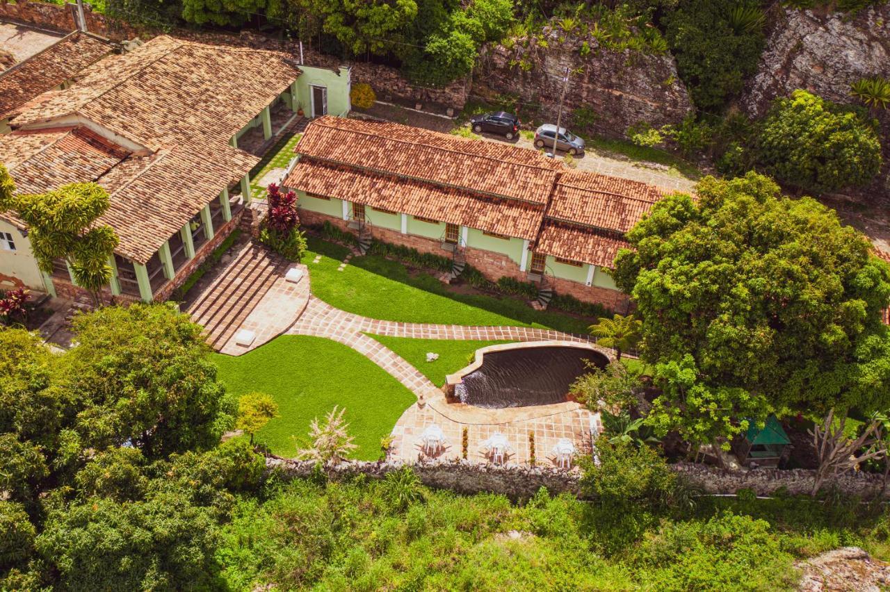 Pousada Pedras De Igatu Exteriör bild