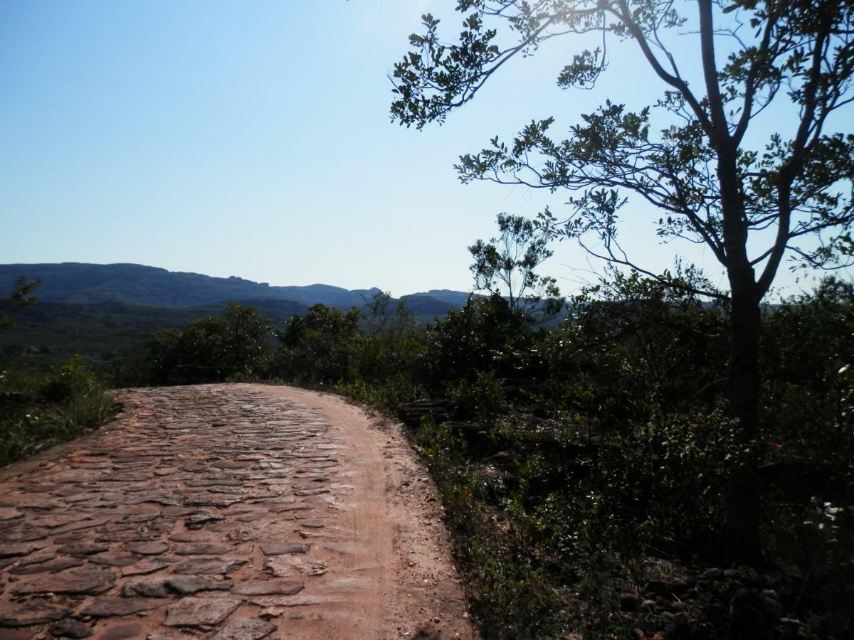 Pousada Pedras De Igatu Exteriör bild