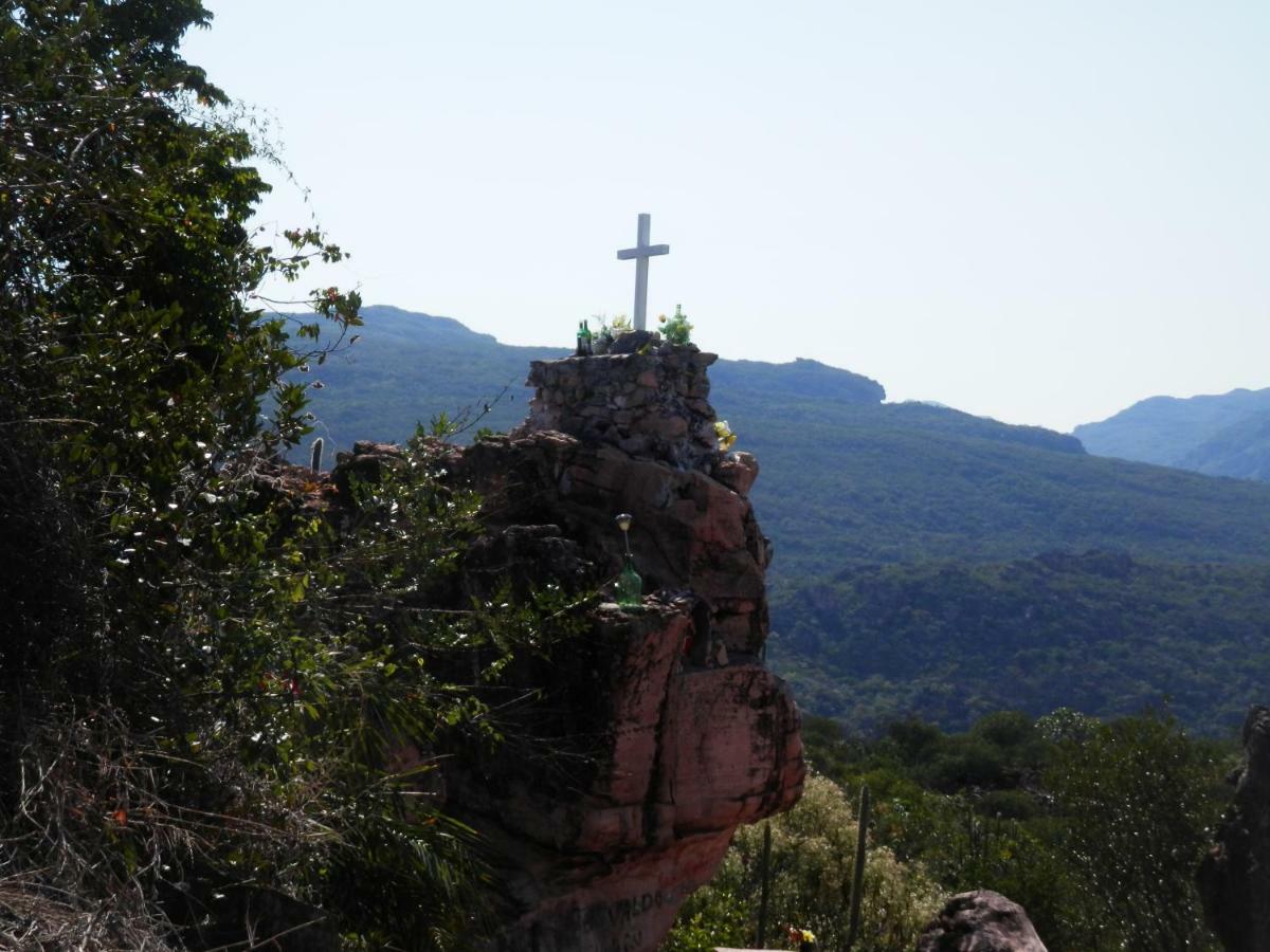 Pousada Pedras De Igatu Exteriör bild